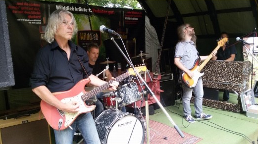 Rock im Wald: „Peter Lenz & Friends“ laden zum musikalischen Frühschoppen am Schmittenstollen